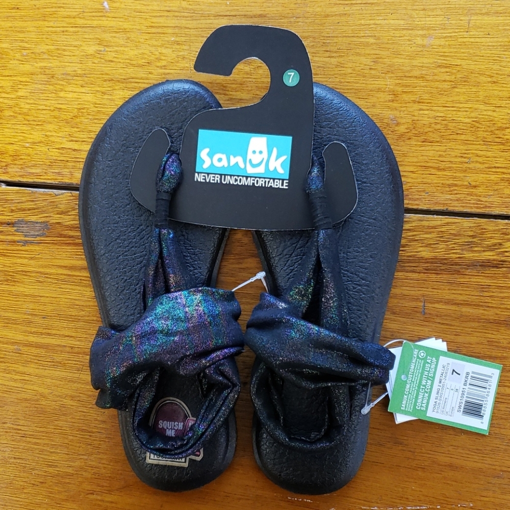 Sanuk Sandals NWT